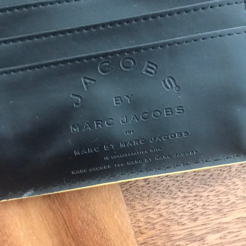 Marc Jacobs gold clutch - Picture 3 of 7